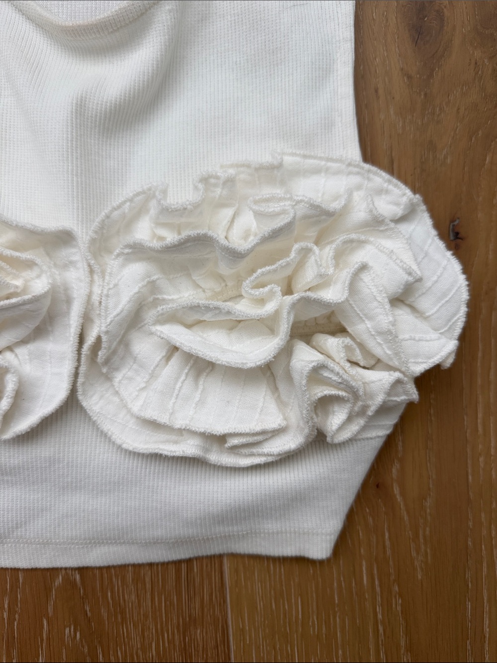 ZARA Cream Ruffle Crop Top - Picture 3 of 4